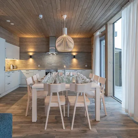 Ski-inn Kultakero Penthouse * Pelkosenniemi